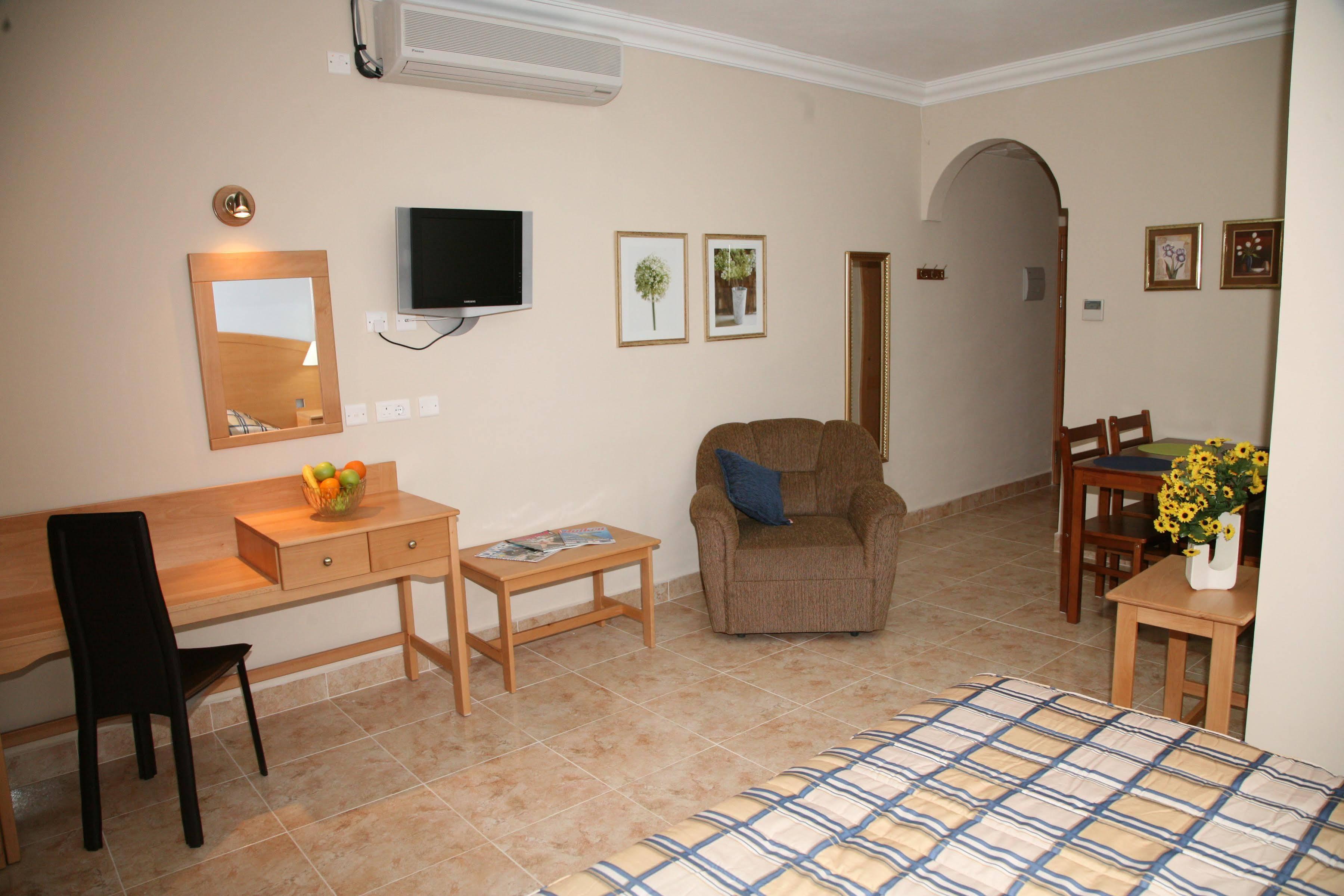 Block Apart otel Xlendi Dış mekan fotoğraf